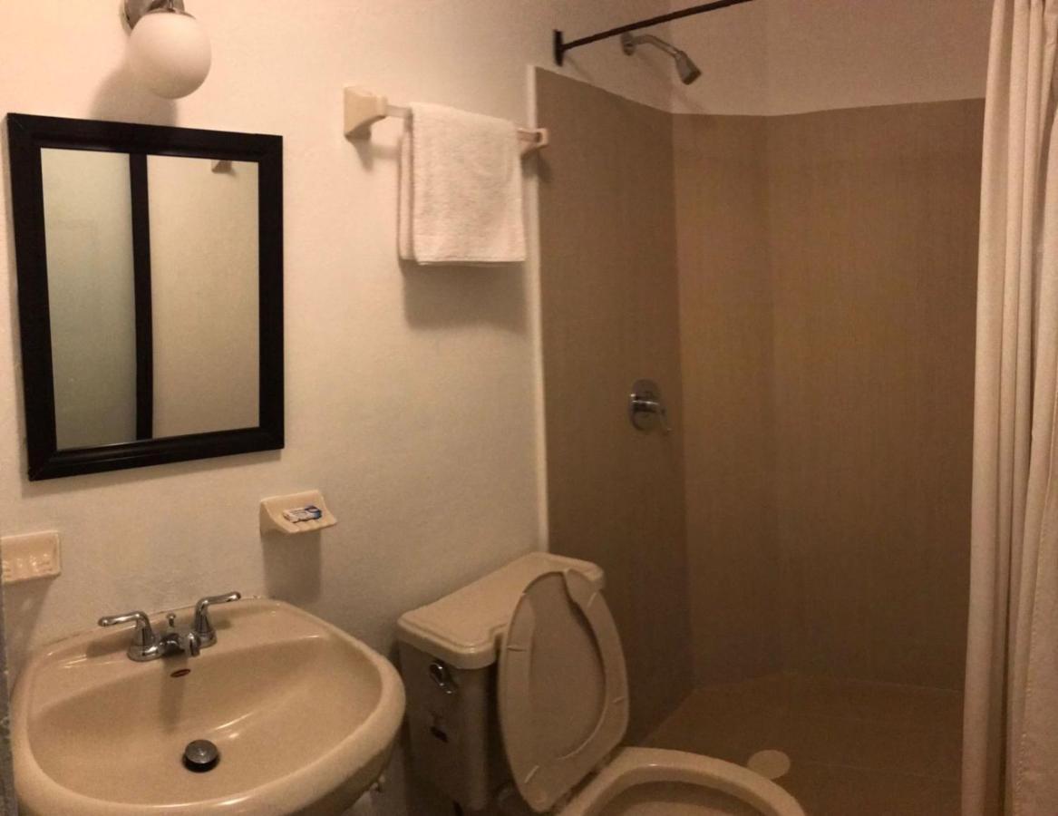 Casa Lek Hotel Сан-Кристобаль-де-Ла-Касас Экстерьер фото