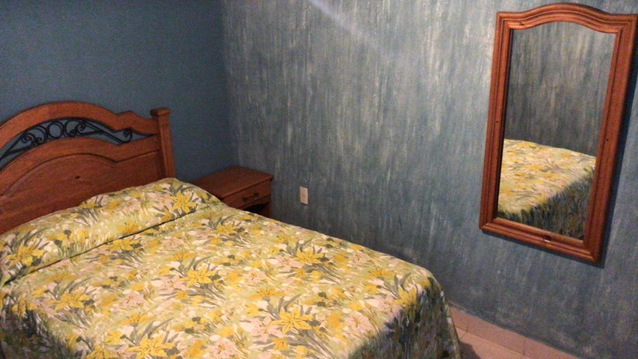 Casa Lek Hotel Сан-Кристобаль-де-Ла-Касас Экстерьер фото